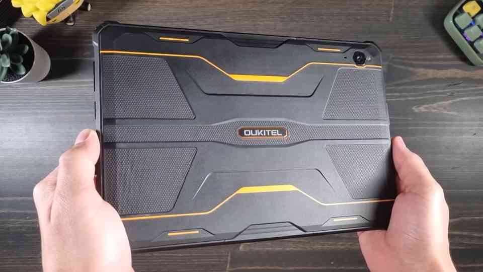 Zashhishhjonnyj planshet OUKITEL RT5 obzor