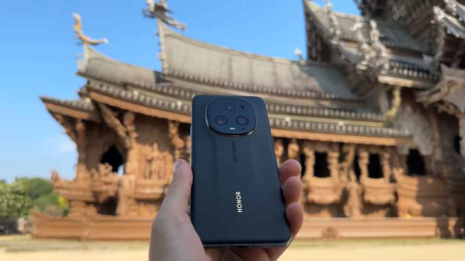 Obzor smartfona HONOR MAGIC 5 ULTIMATE protiv APPLE IPHONE 14 PRO MAX