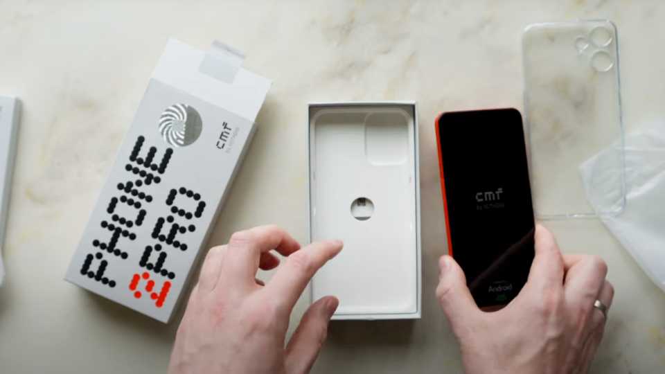 Raspakovka i pervoe vpechatlenie CMF Phone 2 Pro